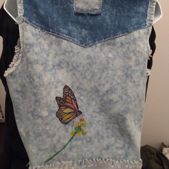 Upcycled Light - weight sleeveless distressed vest - Picture 8 of 8